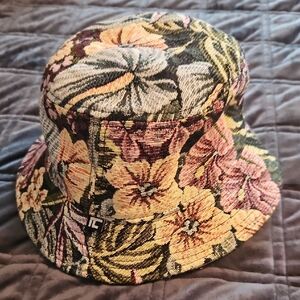 🔥 Limited Edition Lower Park Tapestry Bucket Hat - Tropical Hawaiian Print 🔥